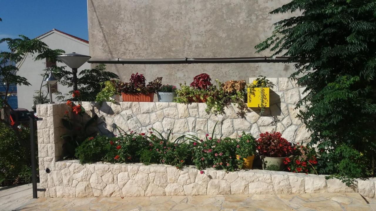 Apartments By The Sea Vinjerac, Zadar - 13811 Posedarje Luaran gambar